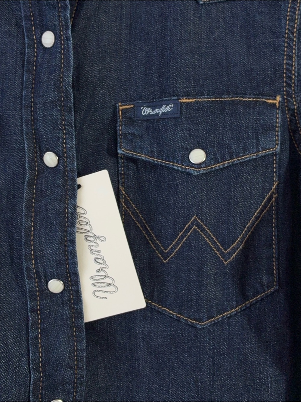 Wrangler Women’s Iconic Western Snap Button Blue Denim Cowgirl Shirt - Picture 9 of 9